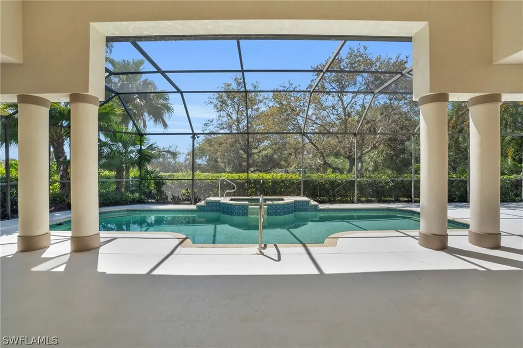 199 Cheshire Way Naples FL 34110