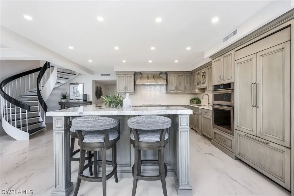 4041 Gulf Shore Boulevard N Naples FL 34103