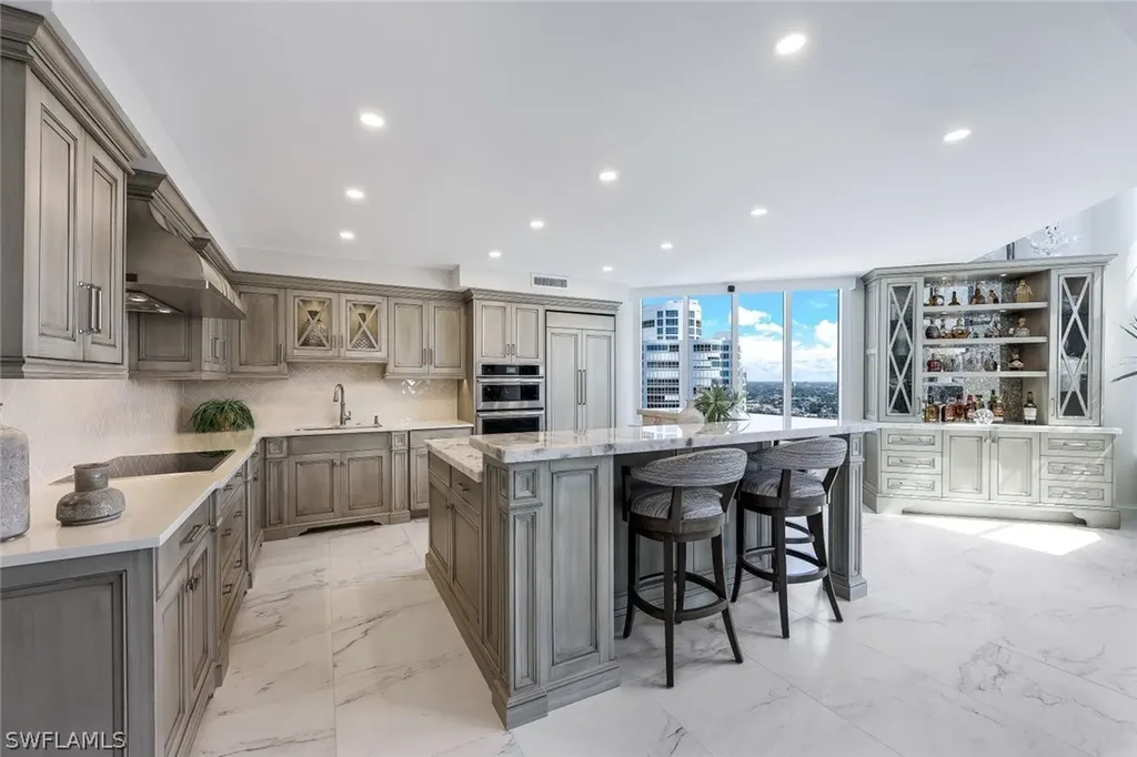 4041 Gulf Shore Boulevard N Naples FL 34103