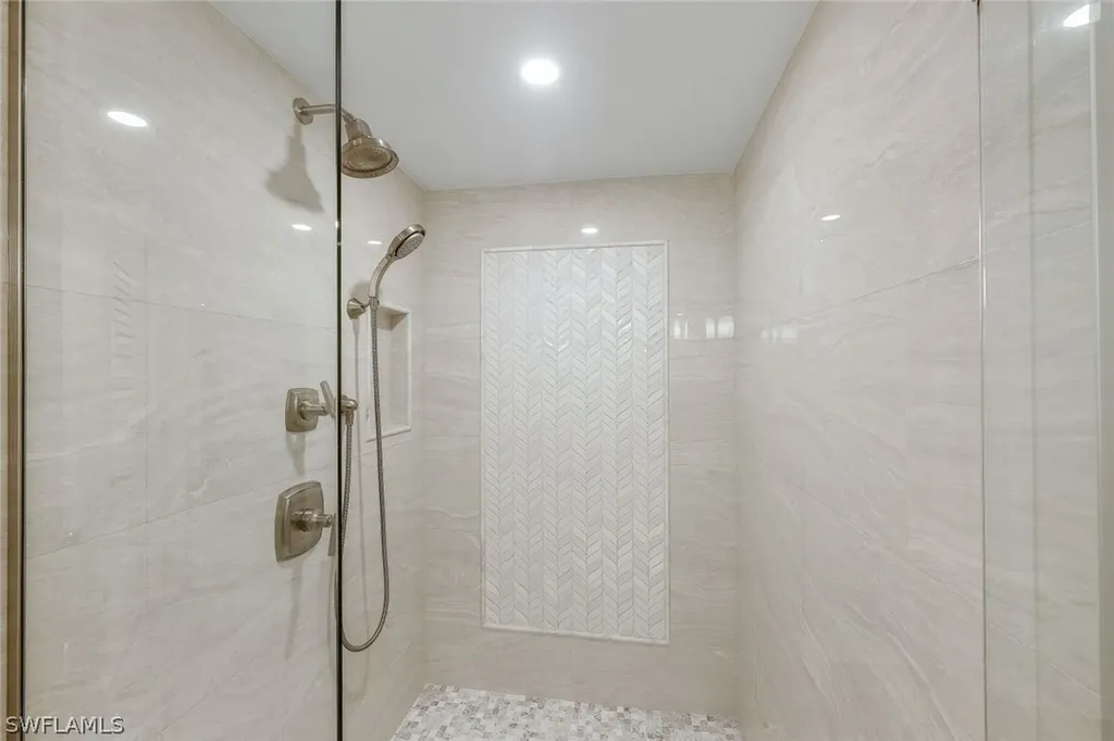 4041 Gulf Shore Boulevard N Naples FL 34103