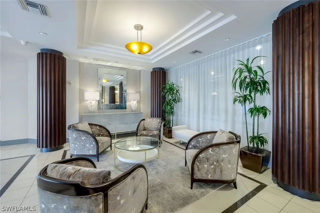 4041 Gulf Shore Boulevard N Naples FL 34103