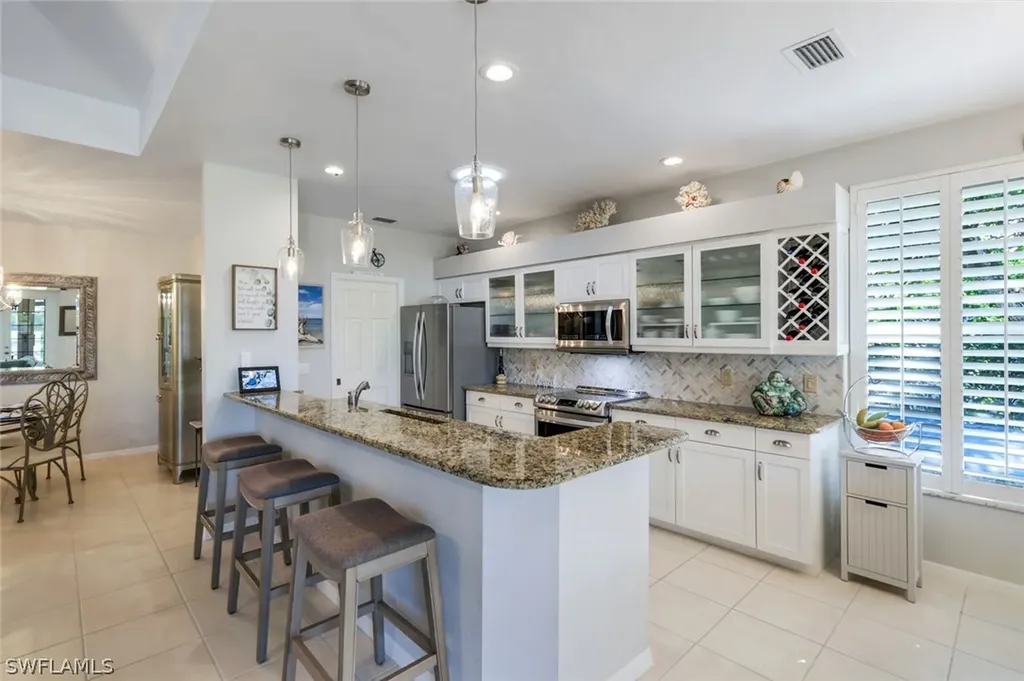 10911 Longshore Way E Naples FL 34119