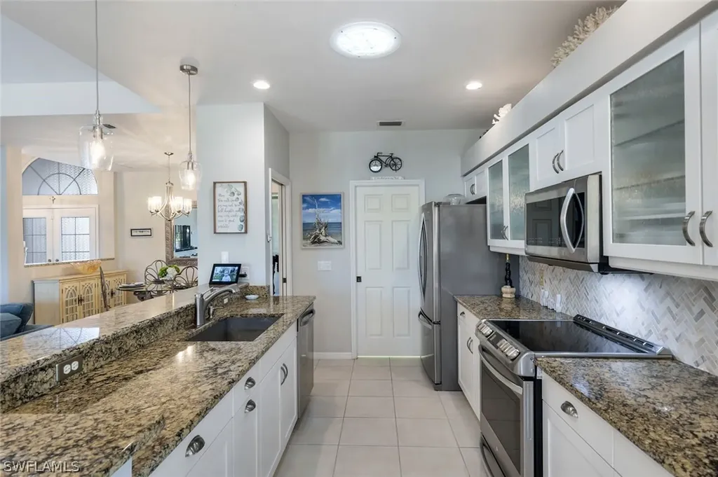 10911 Longshore Way E Naples FL 34119