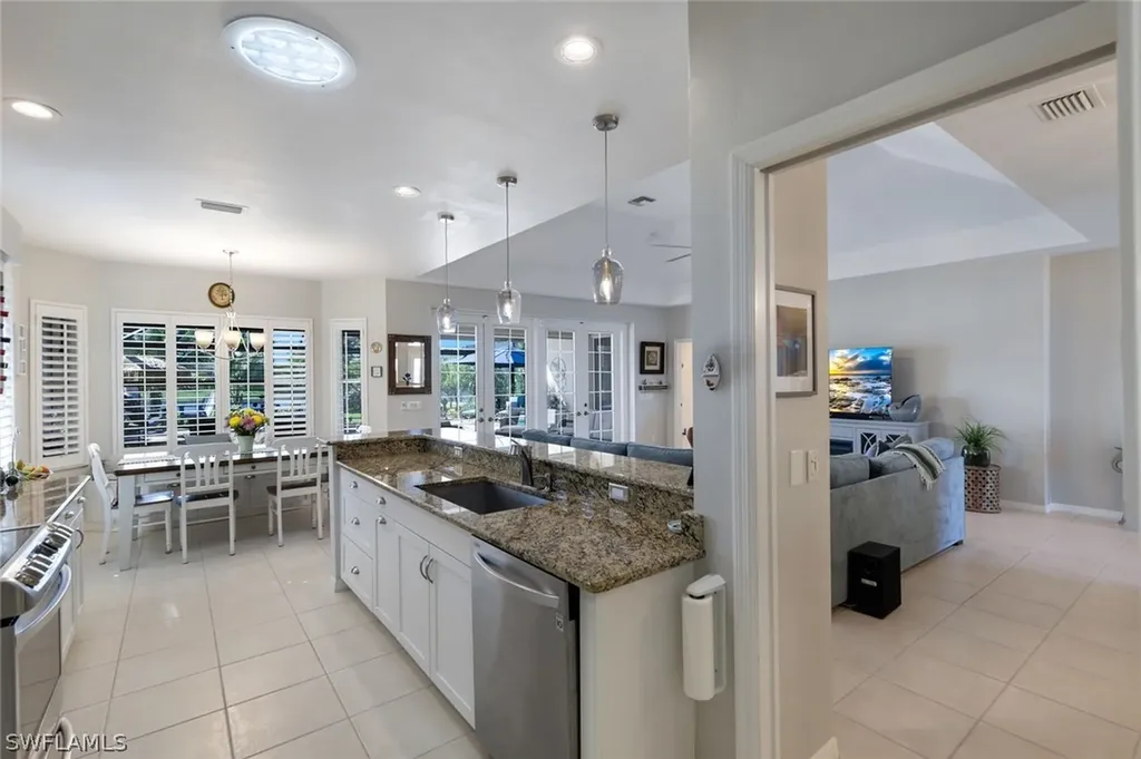 10911 Longshore Way E Naples FL 34119