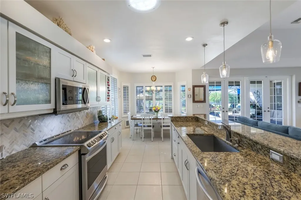 10911 Longshore Way E Naples FL 34119