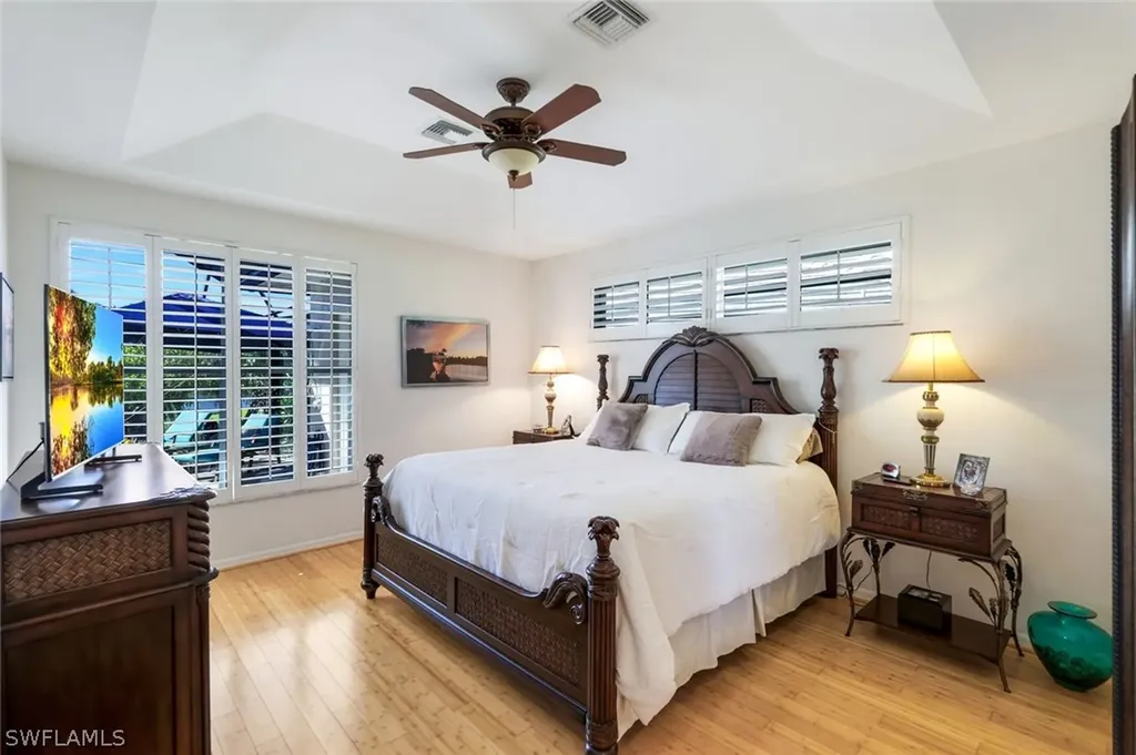 10911 Longshore Way E Naples FL 34119