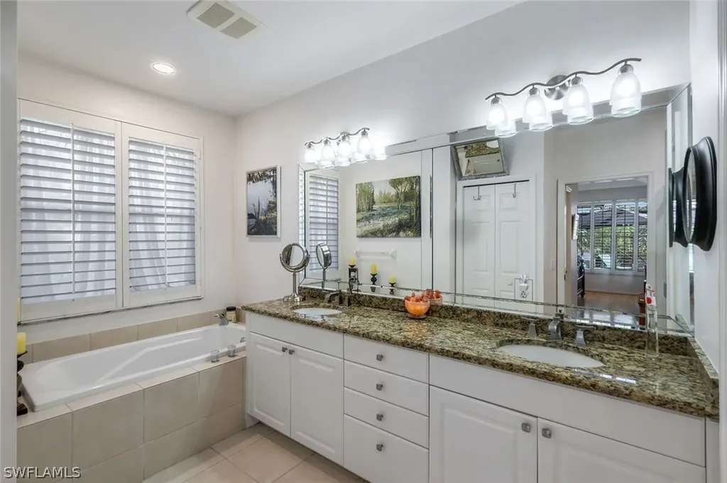 10911 Longshore Way E Naples FL 34119