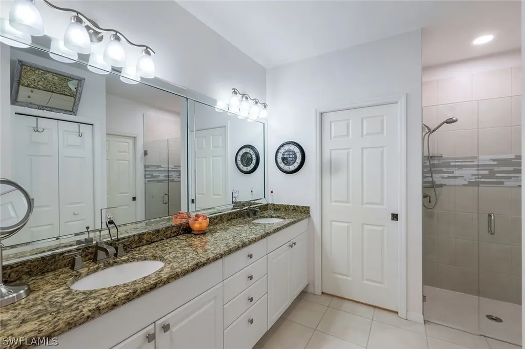 10911 Longshore Way E Naples FL 34119