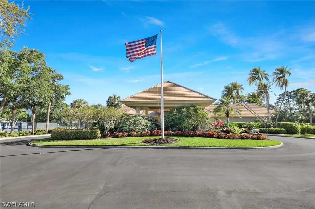 10911 Longshore Way E Naples FL 34119