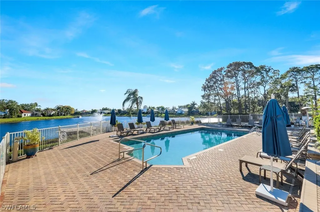 10911 Longshore Way E Naples FL 34119