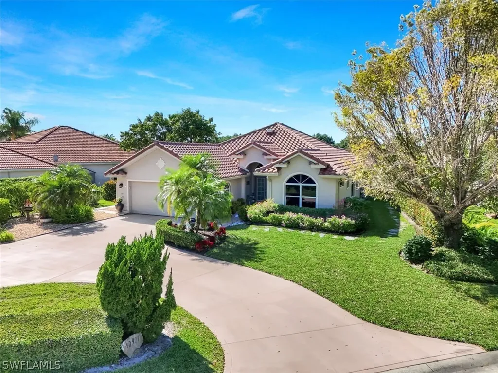 10911 Longshore Way E Naples FL 34119