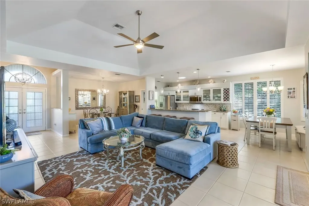 10911 Longshore Way E Naples FL 34119