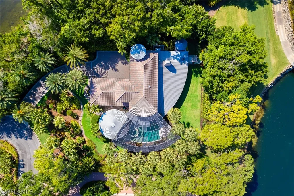 2537 Day Lily Place Naples FL 34105
