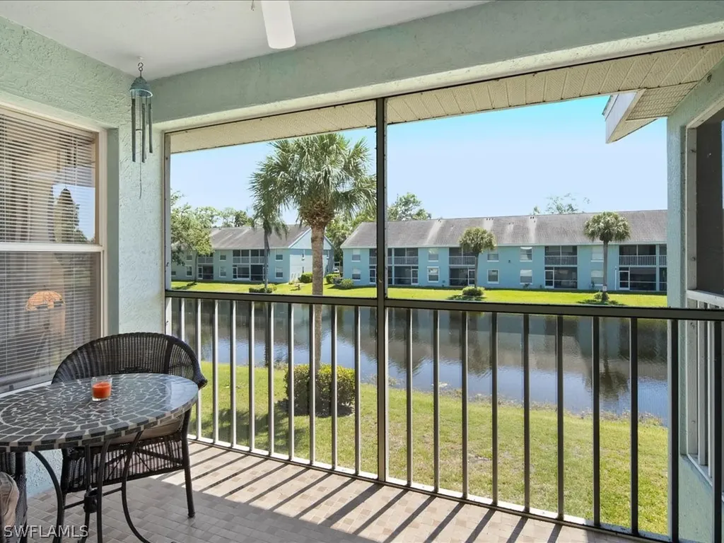 Naples FL, 185 Grand Oaks Way, Unit R205