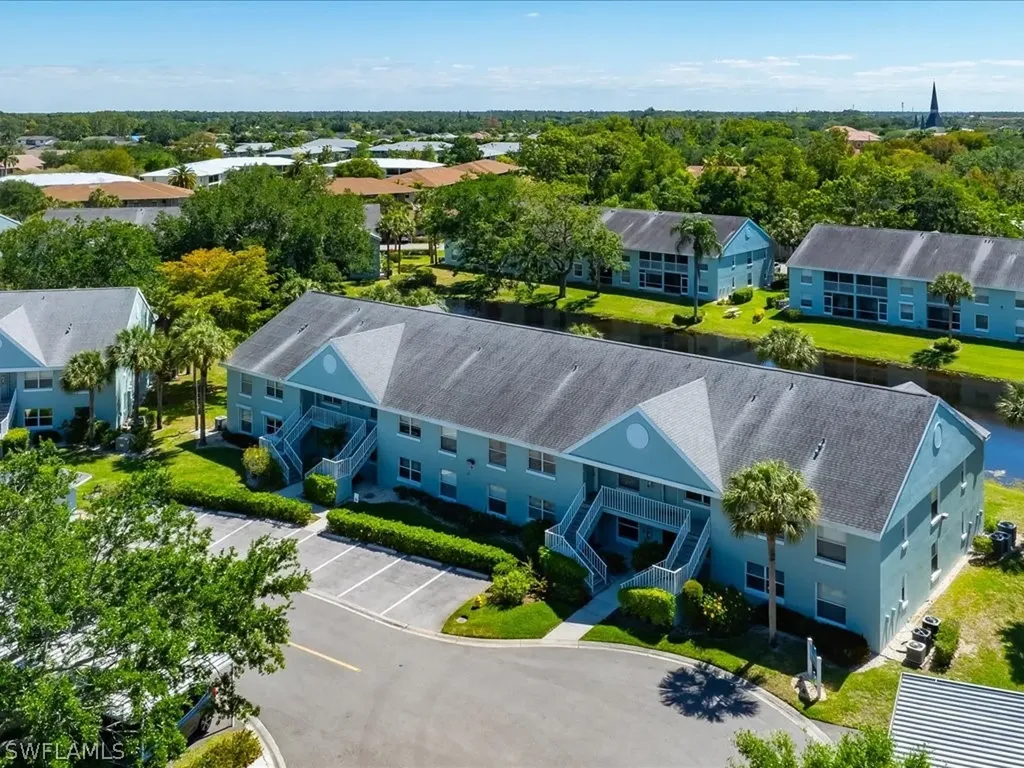 185 Grand Oaks Way Naples FL 34110