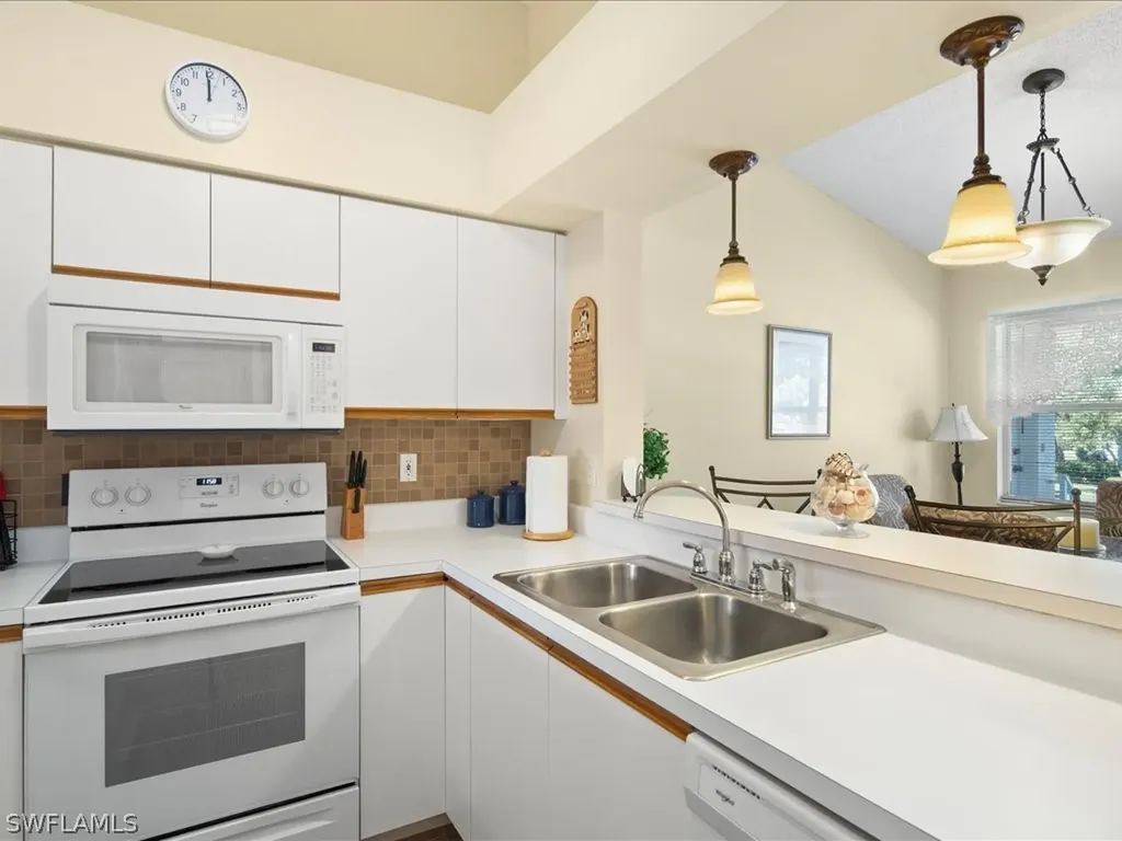 185 Grand Oaks Way Naples FL 34110