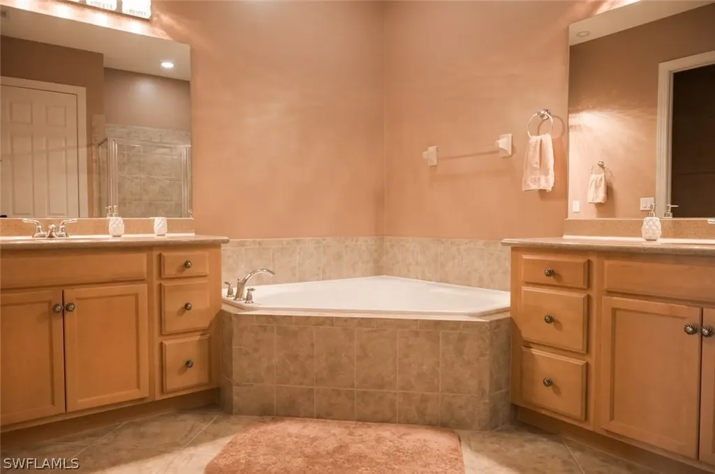 7877 Clemson Street Naples FL 34104