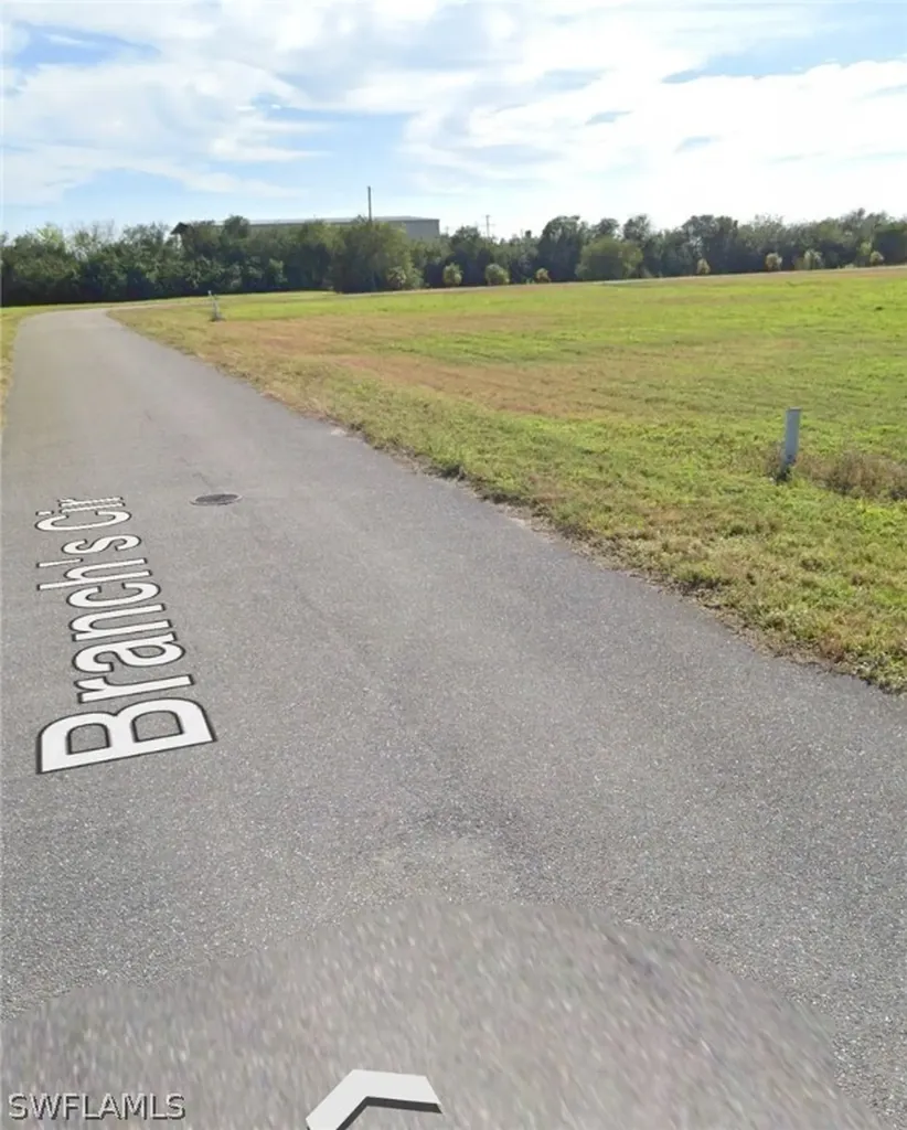 1040 Branchs Circle Moore Haven FL 33471
