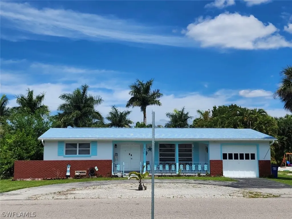 823 Lake Mcgregor Drive Fort Myers FL 33919
