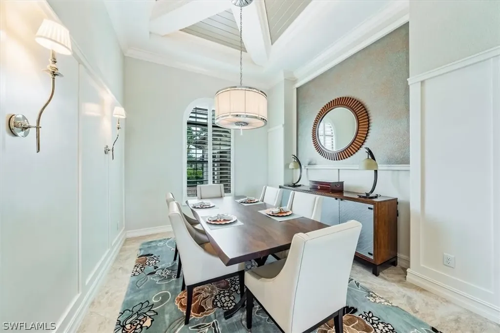 6590 Costa Circle Naples FL 34113