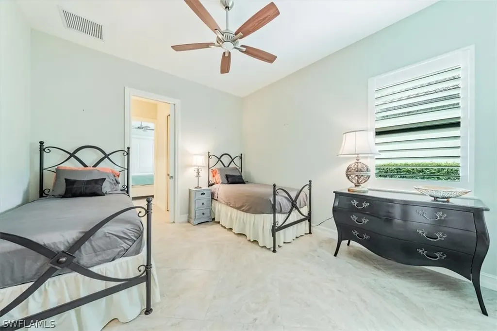 6590 Costa Circle Naples FL 34113