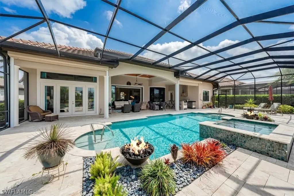 6590 Costa Circle Naples FL 34113