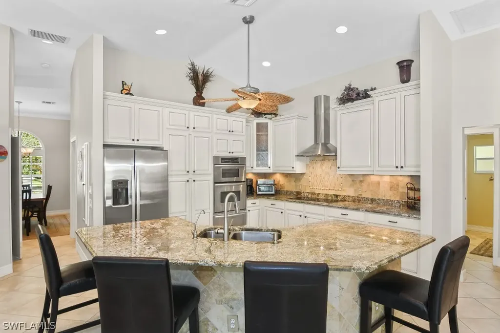 6141 Bur Oaks Lane Naples FL 34119