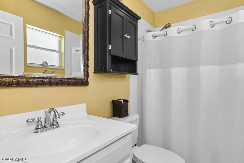6141 Bur Oaks Lane Naples FL 34119