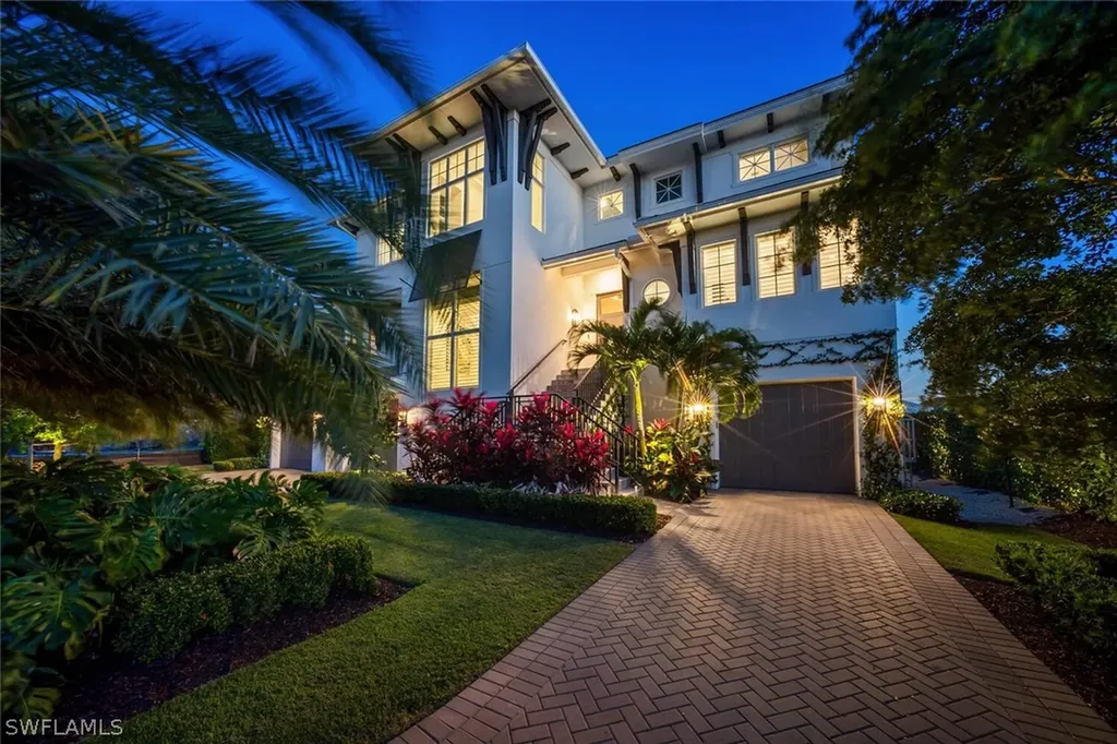 Naples FL, 360 Heron Avenue