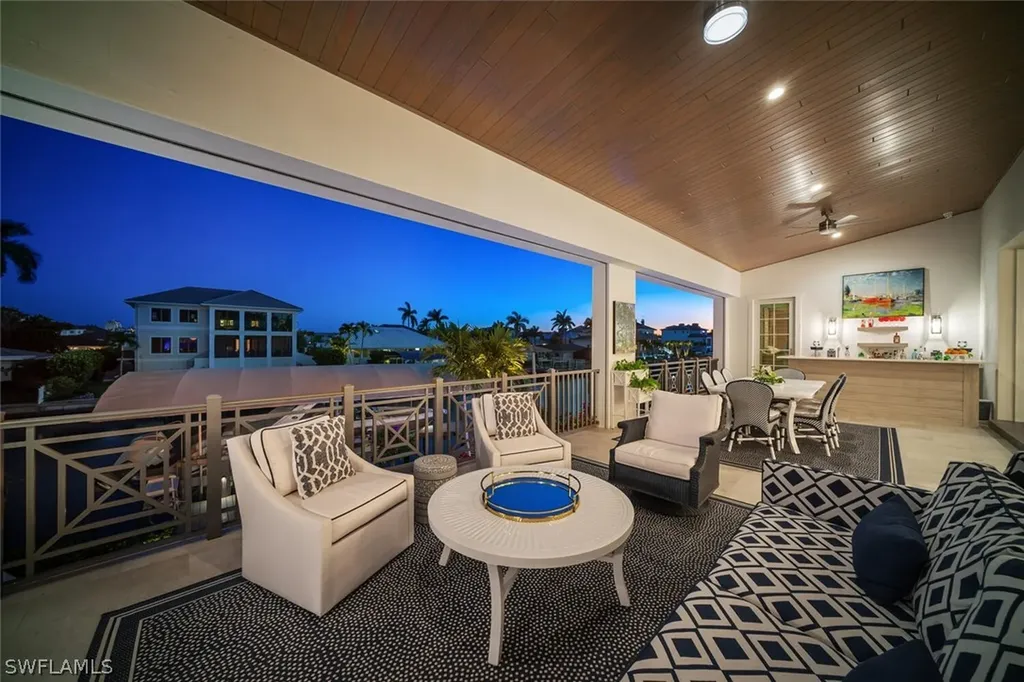 360 Heron Avenue Naples FL 34108
