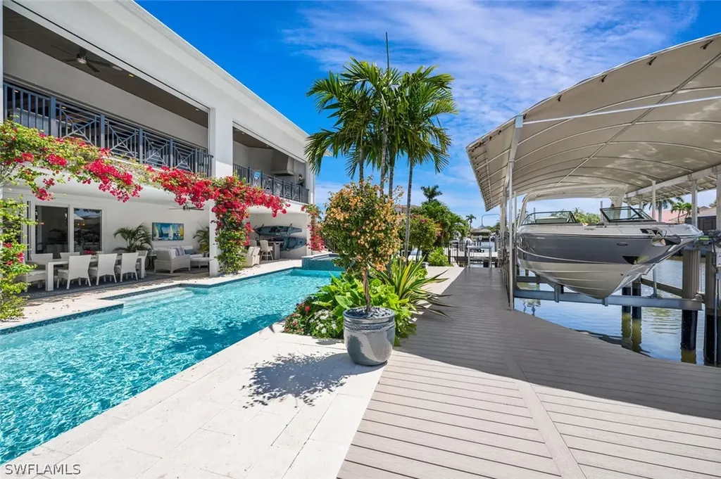 360 Heron Avenue Naples FL 34108