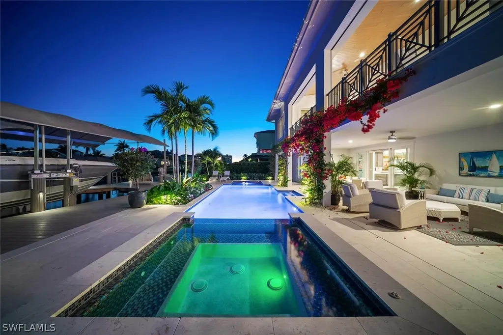 360 Heron Avenue Naples FL 34108