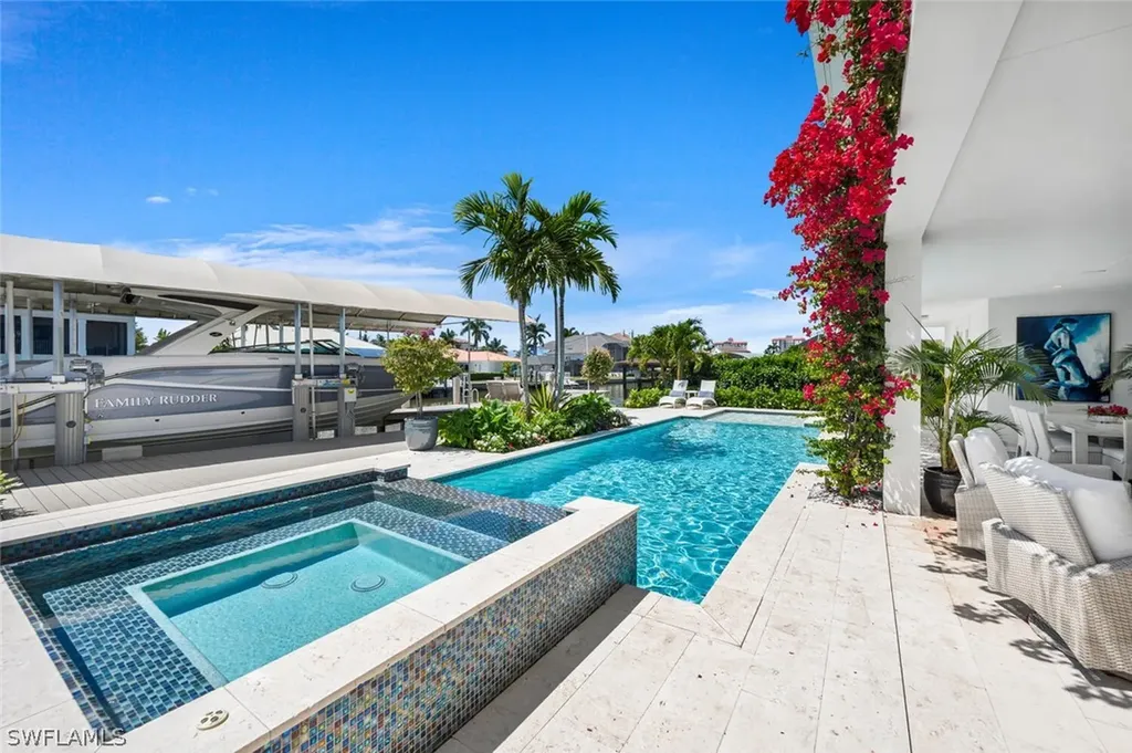 360 Heron Avenue Naples FL 34108