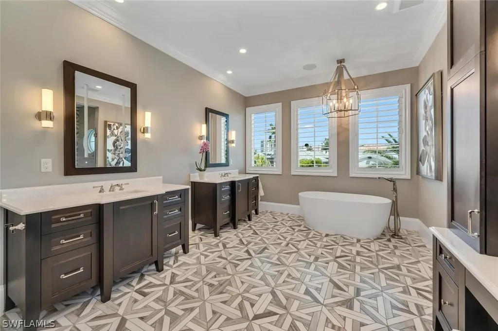360 Heron Avenue Naples FL 34108