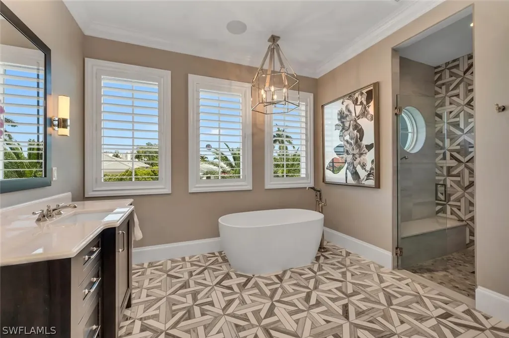 360 Heron Avenue Naples FL 34108