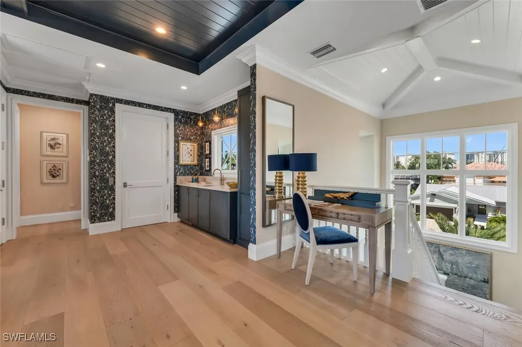 360 Heron Avenue Naples FL 34108