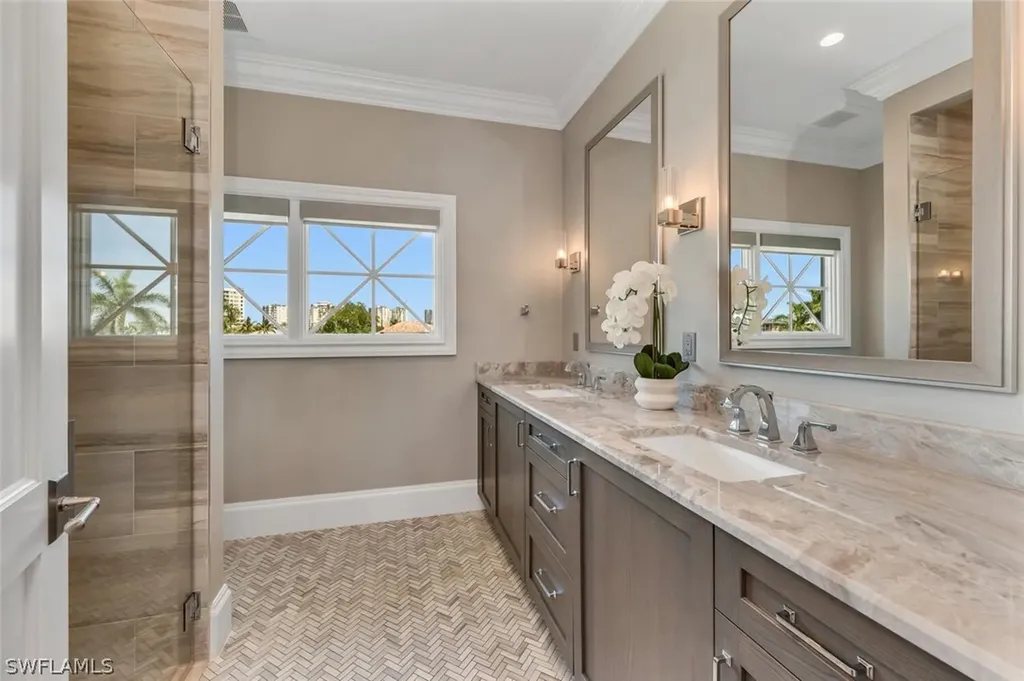 360 Heron Avenue Naples FL 34108
