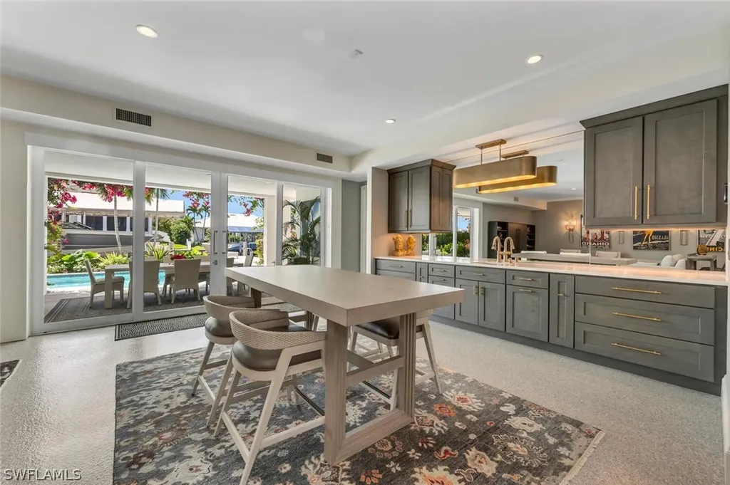 360 Heron Avenue Naples FL 34108
