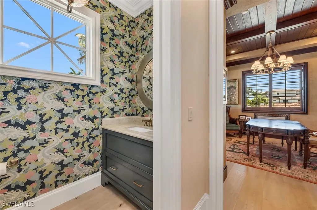 360 Heron Avenue Naples FL 34108