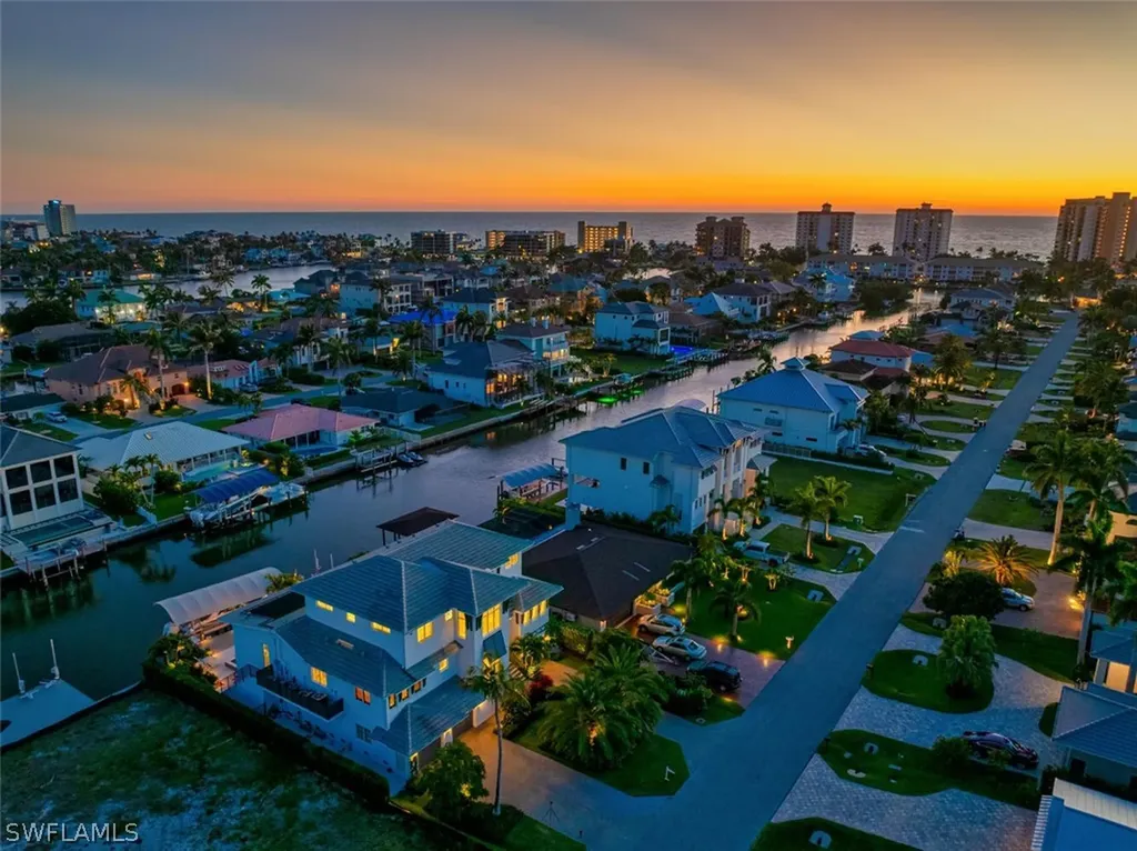 360 Heron Avenue Naples FL 34108
