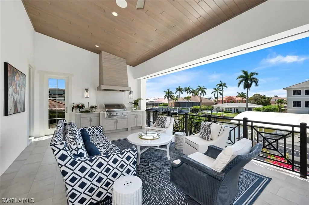 360 Heron Avenue Naples FL 34108