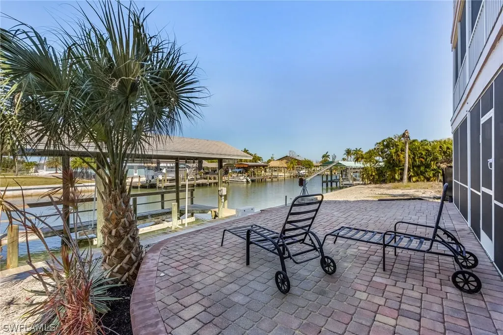 2347 Sycamore Street St. James City FL 33956