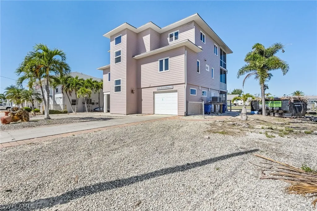 2347 Sycamore Street St. James City FL 33956