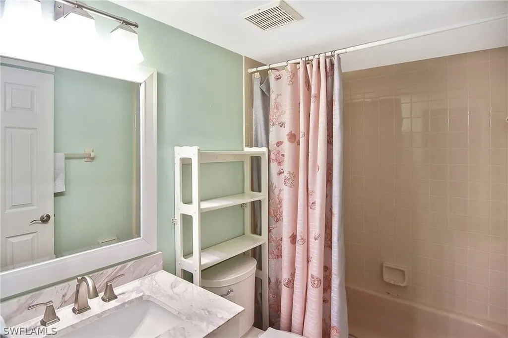 9285 Lake Park Drive Fort Myers FL 33919