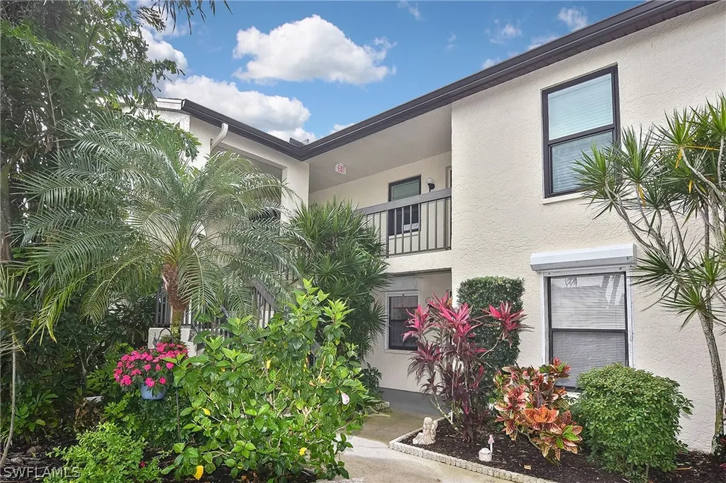 9285 Lake Park Drive Fort Myers FL 33919