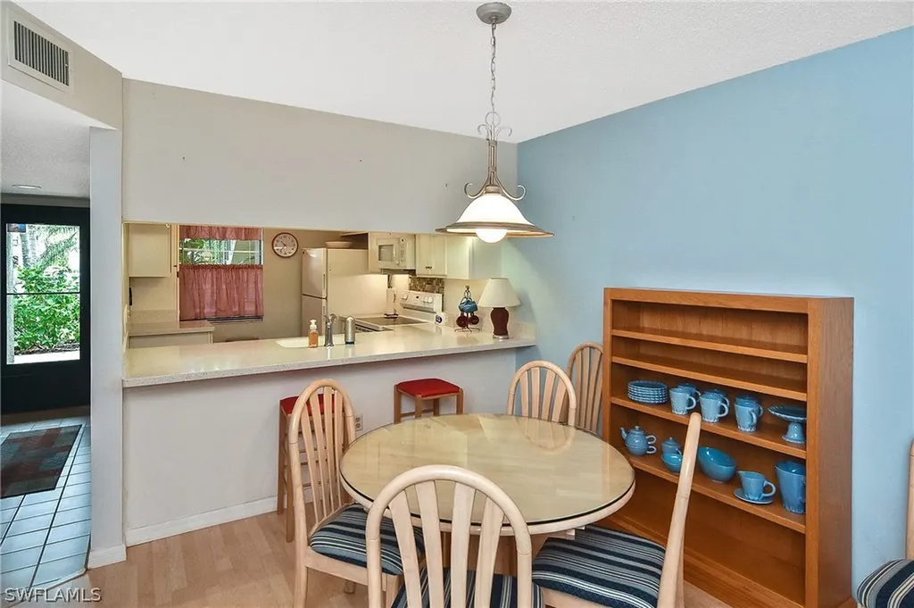 9285 Lake Park Drive Fort Myers FL 33919