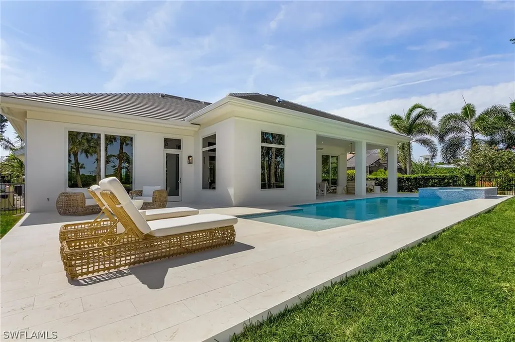 130 Burning Tree Drive Naples FL 34105