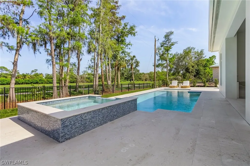 130 Burning Tree Drive Naples FL 34105
