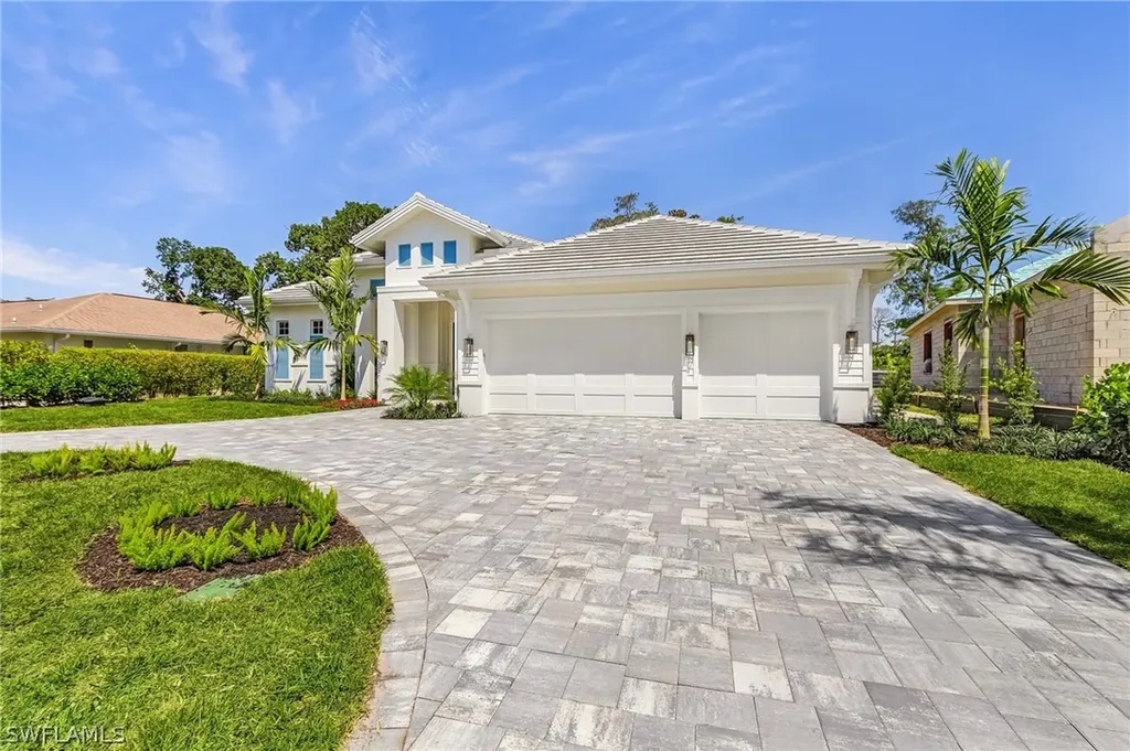 130 Burning Tree Drive Naples FL 34105