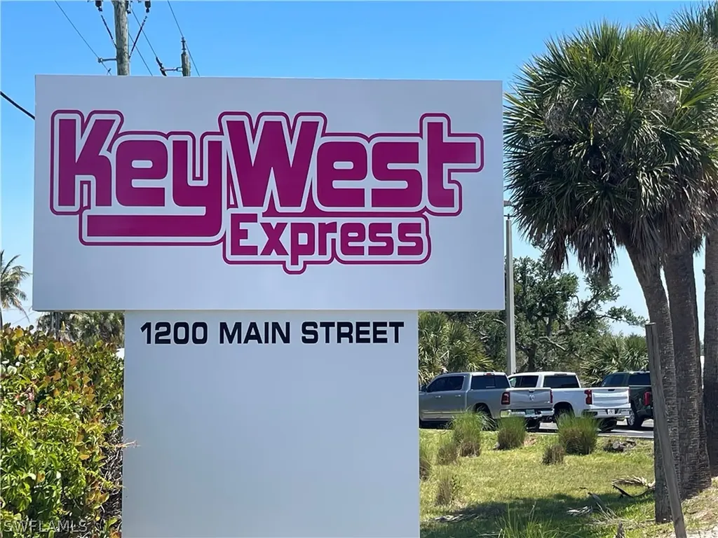 41 Helen Lane Fort Myers Beach FL 33931